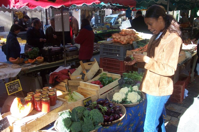 Three times a week there is a market of fresh vegetables, fresh meat, cheeses, locally made olive oil, dishes, clothes, and lots of other stuff I can't remember.  :)