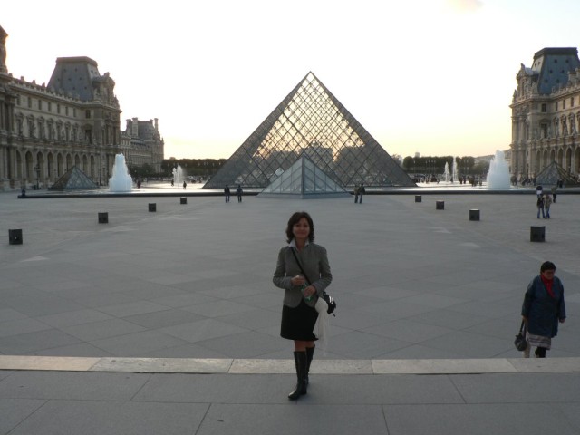 ... the Louvre ...