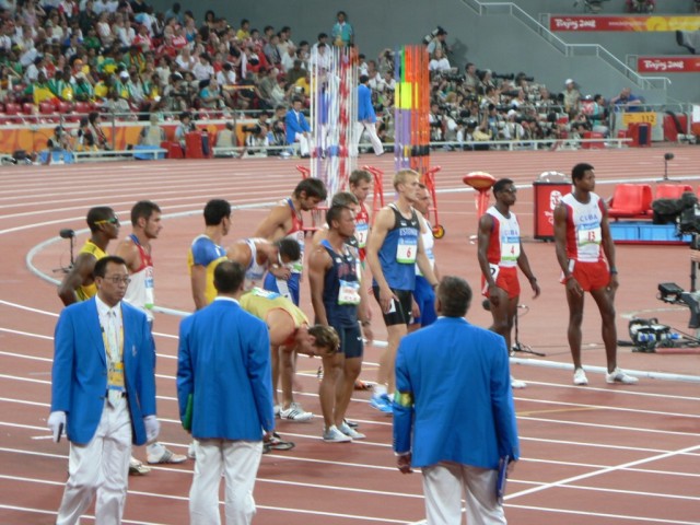 Brian Clay of the USA has a dominant lead going into the last event of the decathlon...