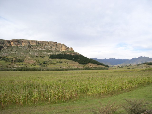 the beautiful scenery on the drive out to the park, Tsehlanyane