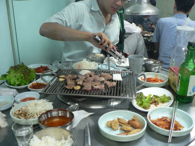 Arnold was also staying at the same guesthouse, we went out together for a nice Korean barbecue dinner.