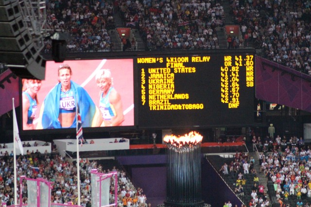 The top three finishers USA, Jamaica, and Ukraine all set national records.