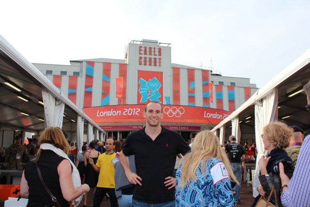 In the afternoon I had tickets to see the women's indoor team volleyball gold medal match between the USA and Brazil.