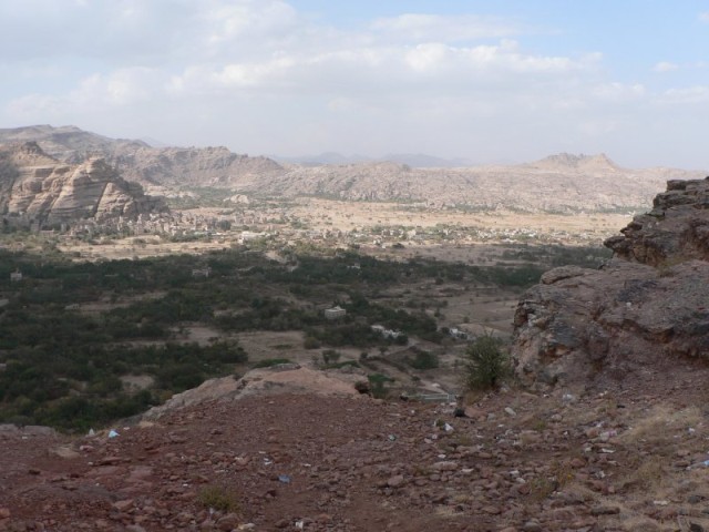A view of the Wadi Dhahr from above.