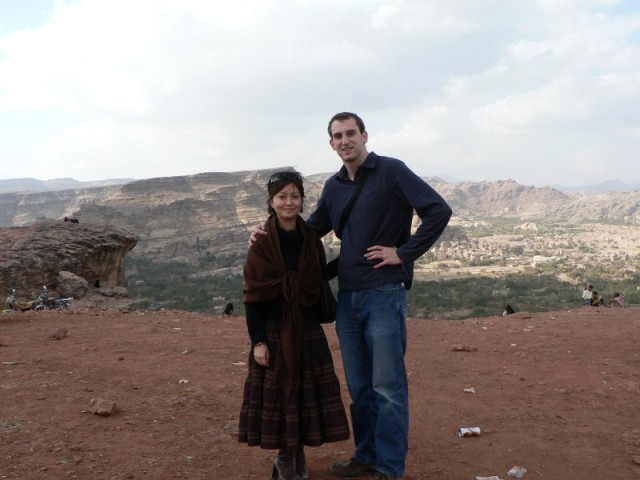 Down in the Wadi behind us is the famous 'rock palace', Dar al-Hajar.