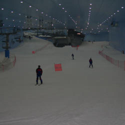 2006-07-06 Dubai Indoor Skiing