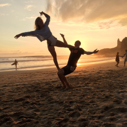 2015-03-22 AcroYoga in Montanita, Ecuador